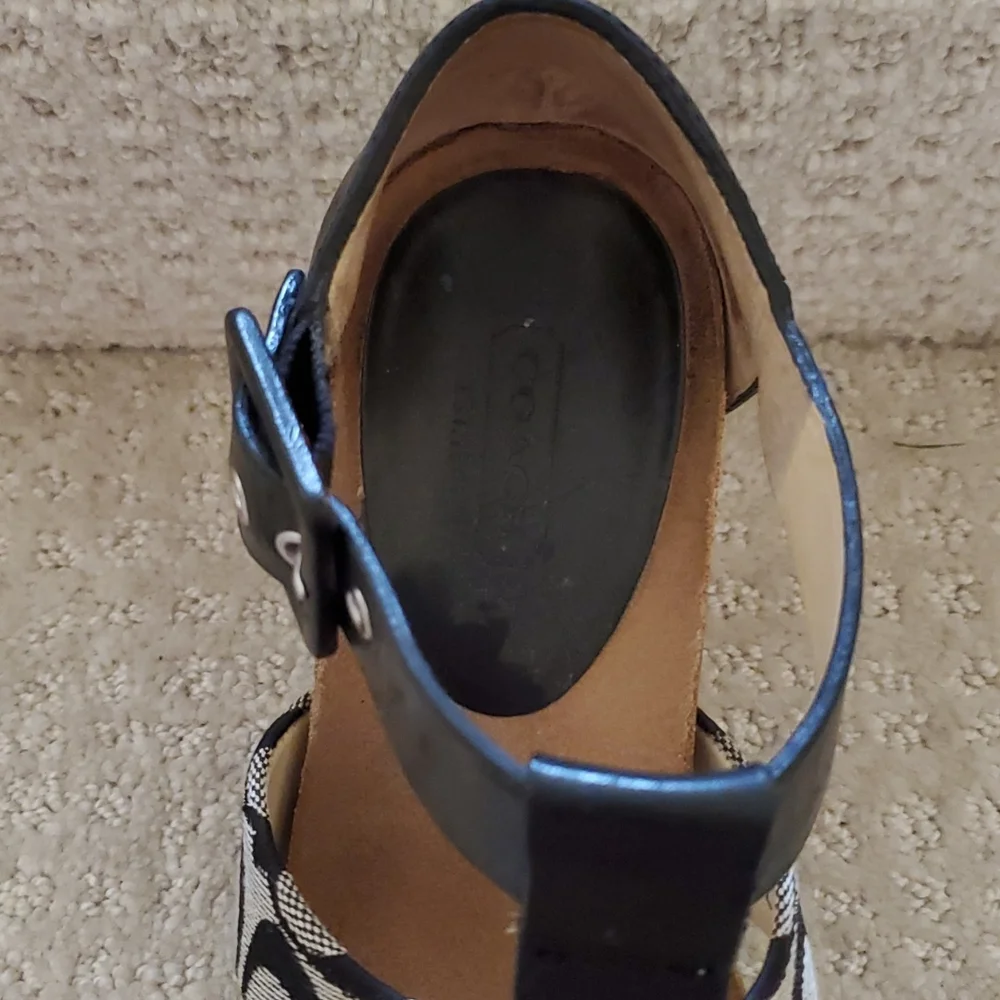 Shoes - Picture 4 of 7